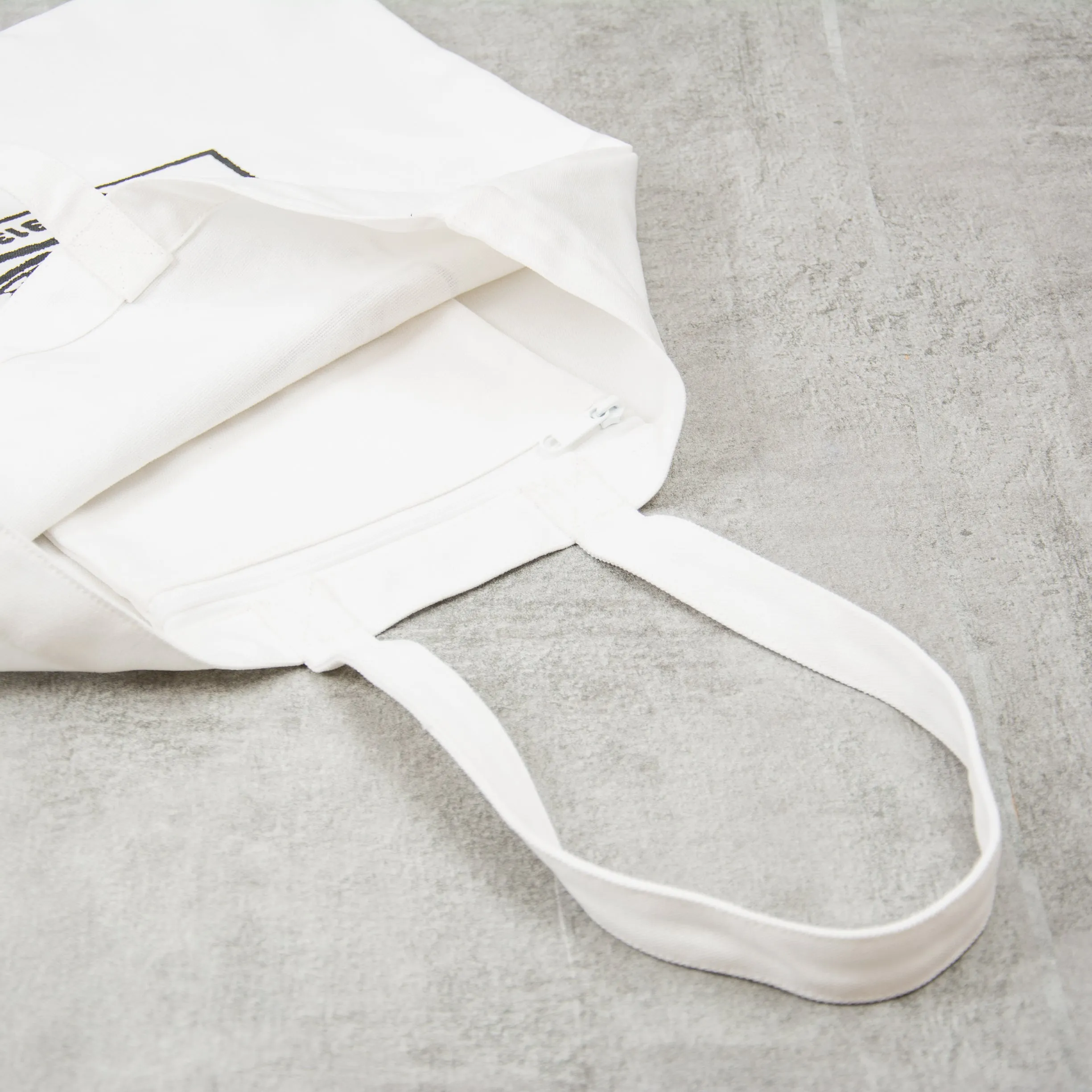 Carhartt WIP Stamp Tote - White / Black